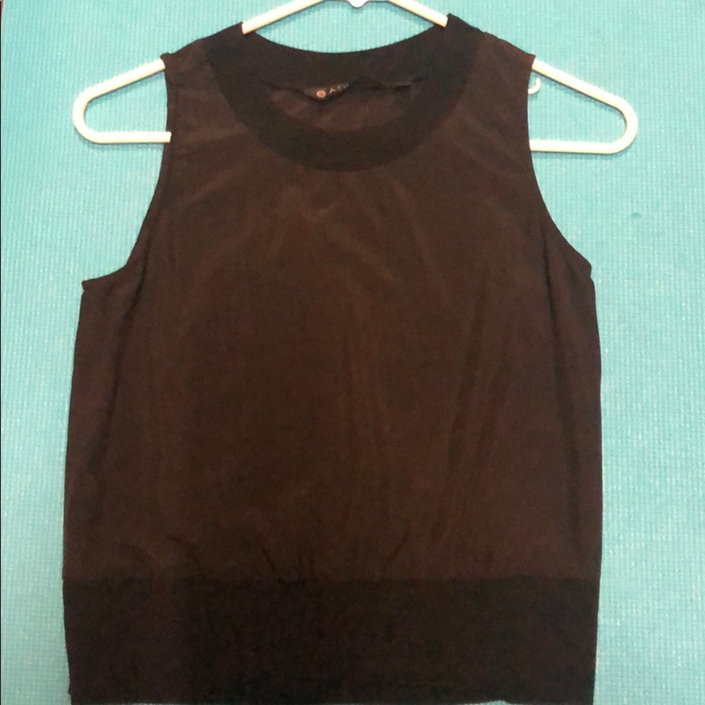 Athleta crop top